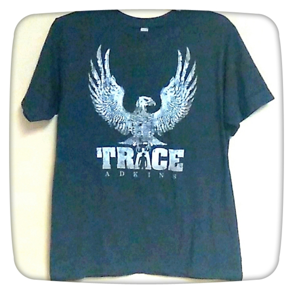 Trace Adkins gray tee